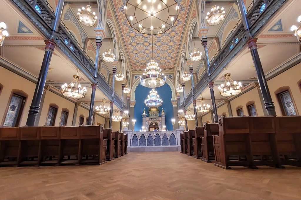 Behandling av furugulv